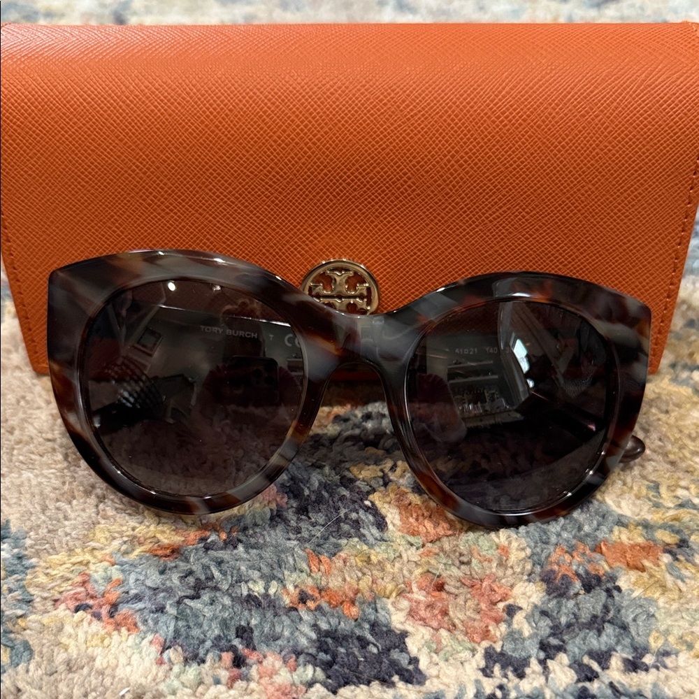 Tory Burch tortoise shell Sunglasses